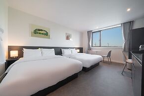 Workers Hotel Daejeon by Anook