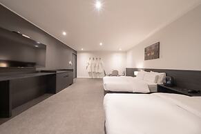 Workers Hotel Daejeon by Anook