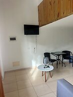 HILLMON'S HOTEL BAR & LOUNGE