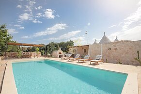 TD Trullo Titiro w Wine Cellar Vineyard Pool
