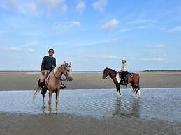 Chang Phueak Chao Samran Beach