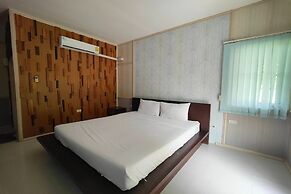 The Creek Resort