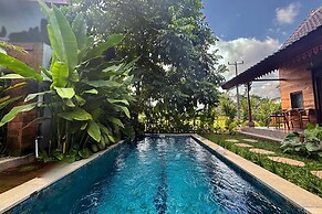 Buruan Sari Villas