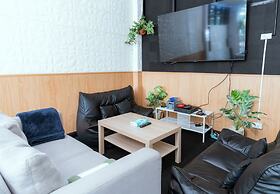Ekkamai Buds & Beds - 420 Hostel