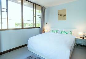 Ekkamai Buds & Beds - 420 Hostel