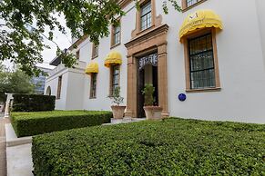 The Monarch Hotel
