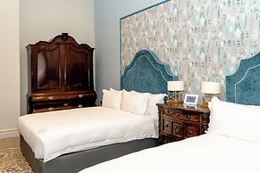The Monarch Hotel