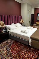 The Monarch Hotel