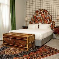 The Monarch Hotel