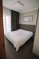 Merepargi ApartHotel & Cafe