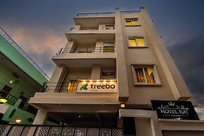 Treebo Raj Palace
