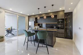 Carmen - 2 Bedroom Apartment - Downtown