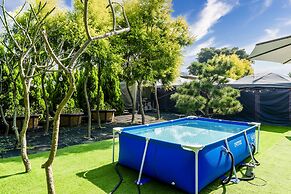 L.M.S B&B GLAMPING