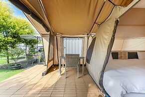 L.M.S B&B GLAMPING