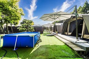 L.M.S B&B GLAMPING