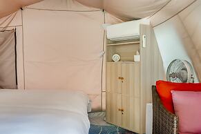 L.M.S B&B GLAMPING