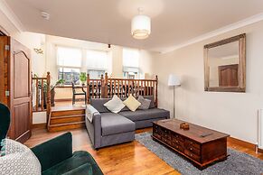 Cromwell Corner - Donnini Apartments