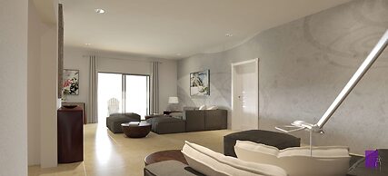 2-bed Designer Apartment Sleeps 4, Resort Pool