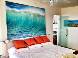 Designer Condo - Sleeps 6 With Sauna