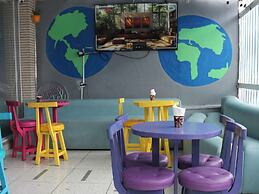 Urbana Hostel