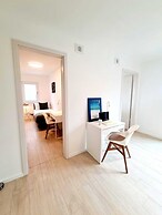 Spacious & Luxurious 5 bedrooms House