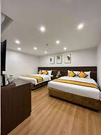 H&T Luxury Hotel