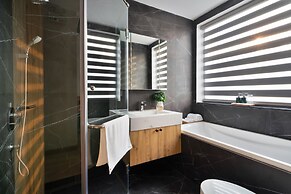 The Galaxy Home Apartment Doi Can