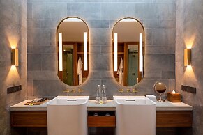 Sumitra Luxury Villas & Resort by Pramana