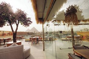 The Palace Pyramids inn