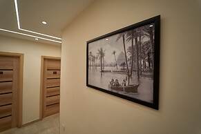 The Palace Pyramids inn
