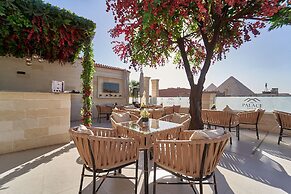 The Palace Pyramids inn