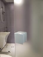 Glam Hotel
