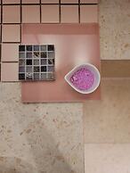 Glam Hotel