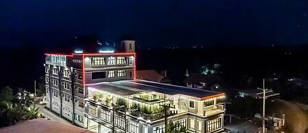 Thaphon Residence