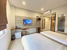 Front One Hotel Gombong
