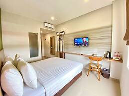 Front One Hotel Gombong