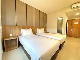 Front One Hotel Gombong