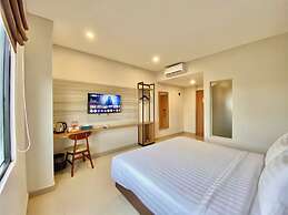 Front One Hotel Gombong