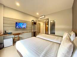 Front One Hotel Gombong