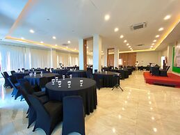Front One Hotel Gombong