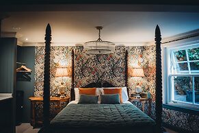 Roslyn House