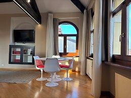Piazza Erbe Lodge