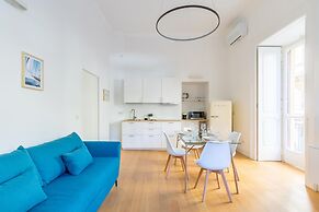 Piazza Amedeo Stylish Apartment by Wonderful Italy