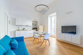 Piazza Amedeo Stylish Apartment by Wonderful Italy