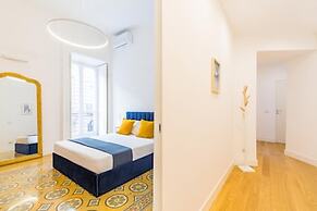 Piazza Amedeo Stylish Apartment by Wonderful Italy