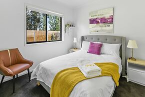 Comfort Retreat Officer