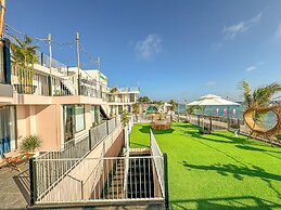 Resort Queen Sea