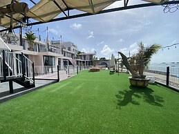 Resort Queen Sea