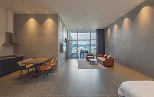 Ely Stay Yeosu