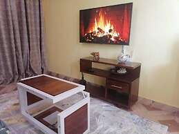 Lux Suites Trm drive Studio Apartments